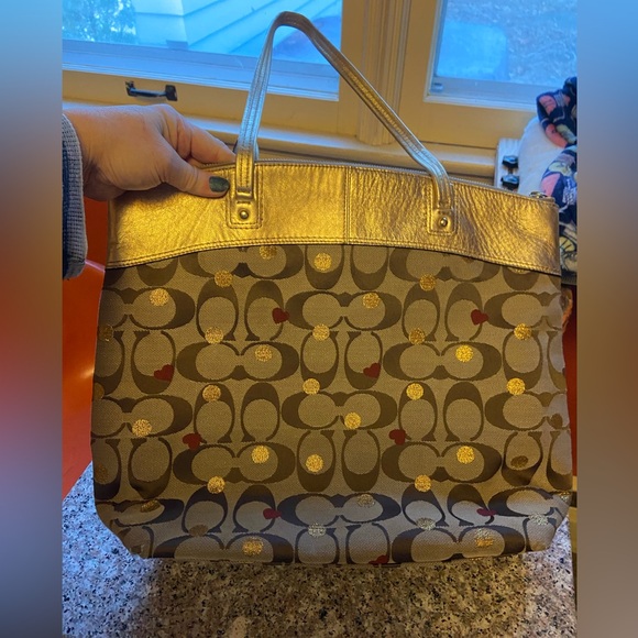 Coach Laura Secret Admirer Tote & Wristlet Women's Gold Metallic Leather Handbag - Picture 3 of 10